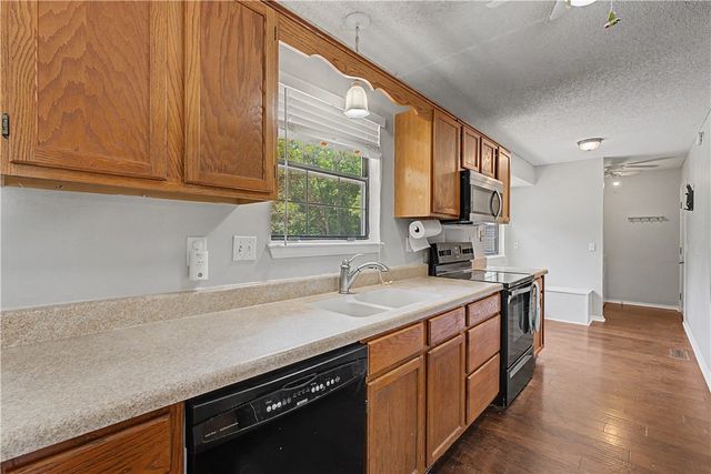 8 Dillow Lane, Bella Vista, AR 72714