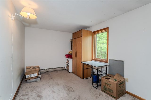 102 Larkspur Dr, Amherst, MA 01002
