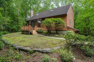 102 Larkspur Dr, Amherst, MA 01002