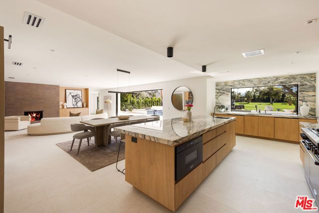 483 E Santiago Way, Palm Springs, CA 92264