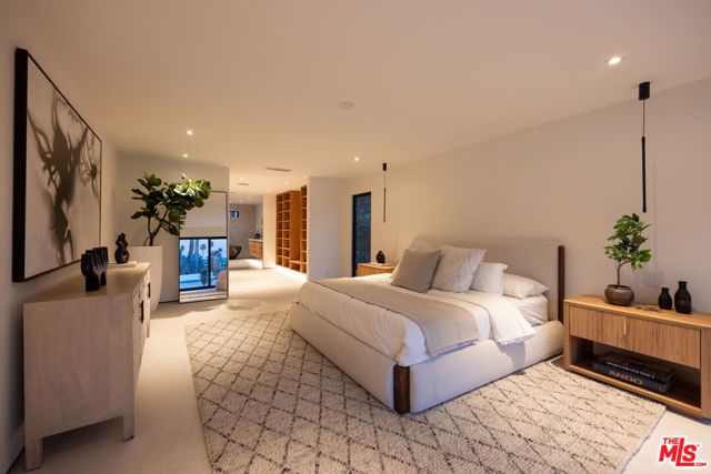 483 E Santiago Way, Palm Springs, CA 92264