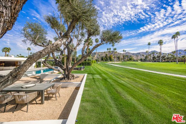 483 E Santiago Way, Palm Springs, CA 92264