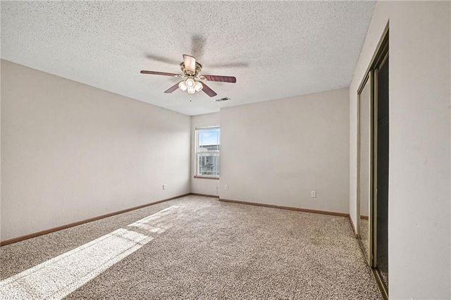 210 Pointe Lane, Raymore, MO 64083