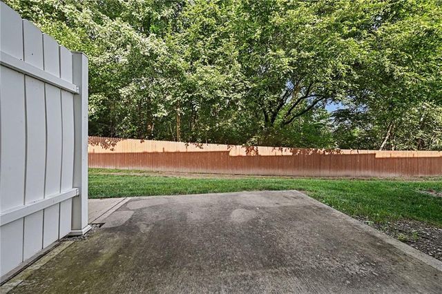 210 Pointe Lane, Raymore, MO 64083