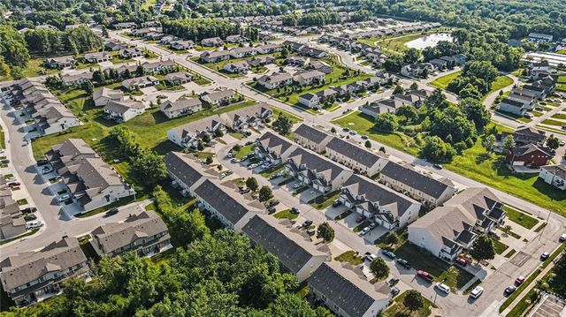 210 Pointe Lane, Raymore, MO 64083
