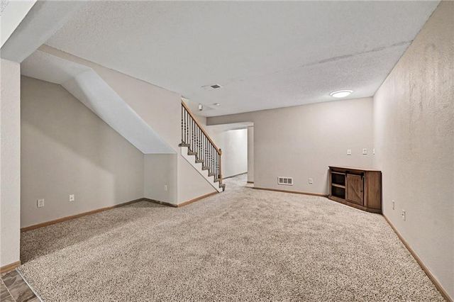 210 Pointe Lane, Raymore, MO 64083