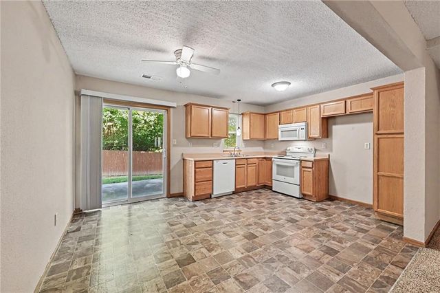 210 Pointe Lane, Raymore, MO 64083