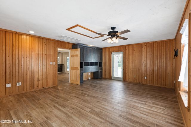 49 SE NELSONS POINT Road, Keystone Heights, FL 32656