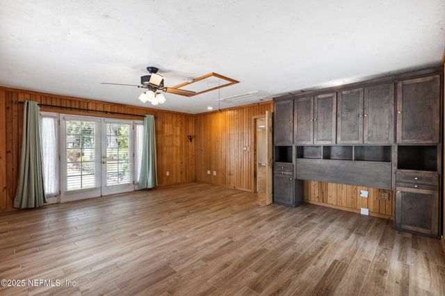 49 SE NELSONS POINT Road, Keystone Heights, FL 32656