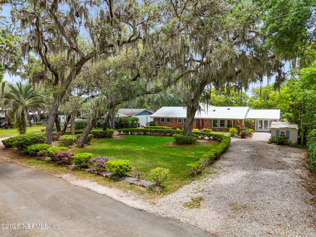 49 SE NELSONS POINT Road, Keystone Heights, FL 32656