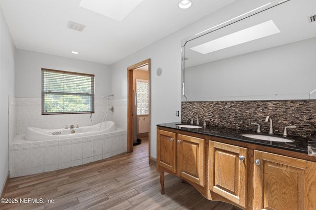 49 SE NELSONS POINT Road, Keystone Heights, FL 32656