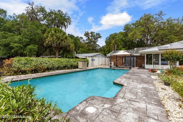 49 SE NELSONS POINT Road, Keystone Heights, FL 32656