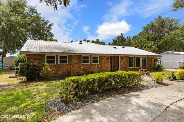 49 SE NELSONS POINT Road, Keystone Heights, FL 32656