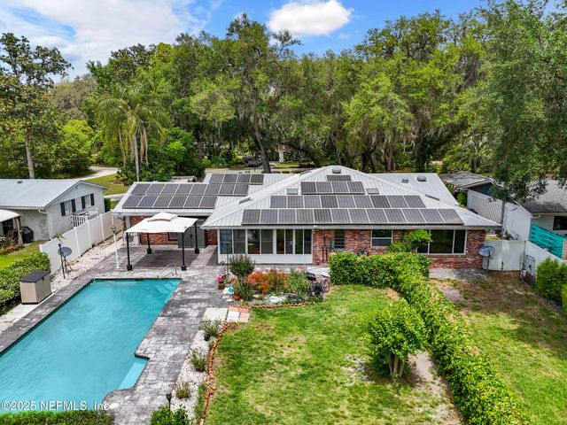 49 SE NELSONS POINT Road, Keystone Heights, FL 32656