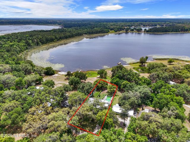49 SE NELSONS POINT Road, Keystone Heights, FL 32656