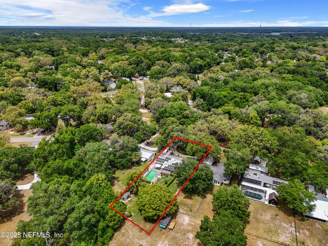 49 SE NELSONS POINT Road, Keystone Heights, FL 32656