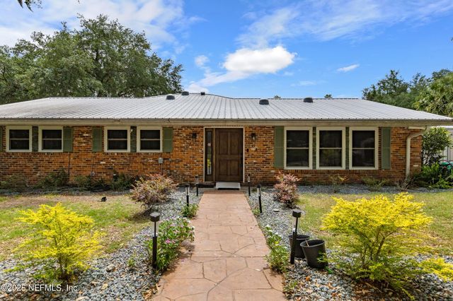 49 SE NELSONS POINT Road, Keystone Heights, FL 32656