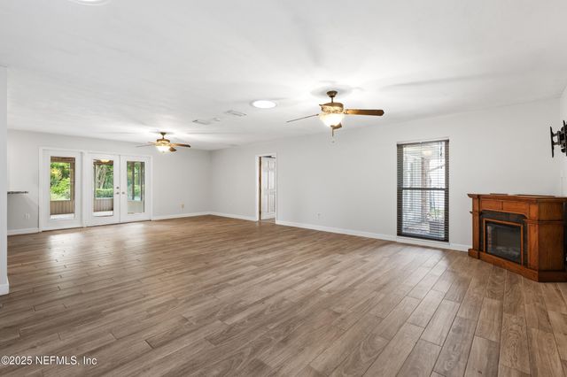 49 SE NELSONS POINT Road, Keystone Heights, FL 32656