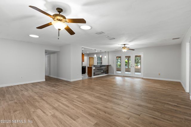 49 SE NELSONS POINT Road, Keystone Heights, FL 32656