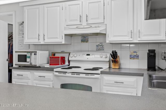 1411 FOREST Lane, St. Johns, FL 32259