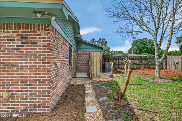 1411 FOREST Lane, St. Johns, FL 32259