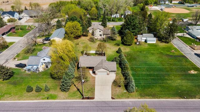 920 W State Street, Belle Plaine, MN 56011