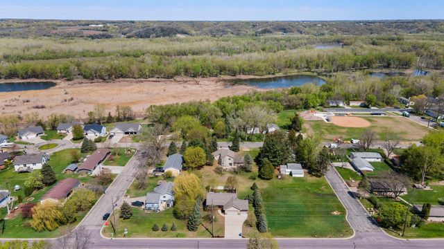 920 W State Street, Belle Plaine, MN 56011