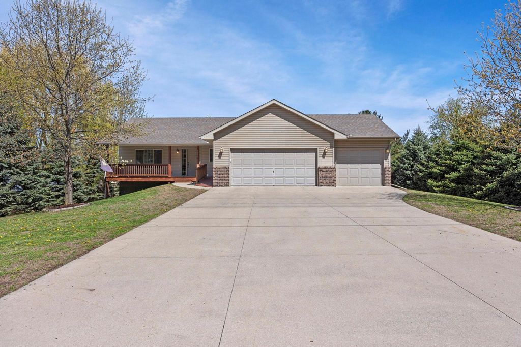 920 W State Street, Belle Plaine, MN 56011