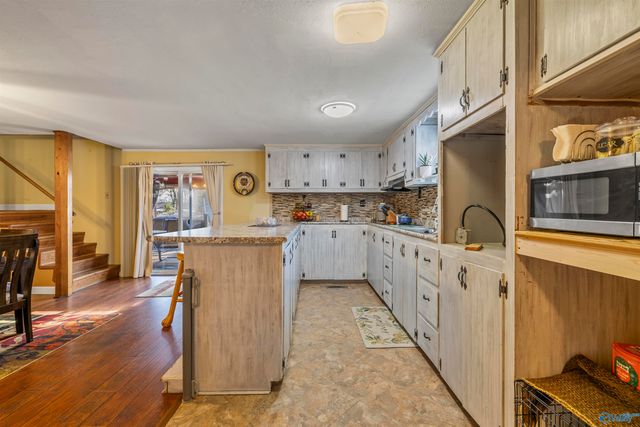 3015 6th Avenue SW, Huntsville, AL 35805