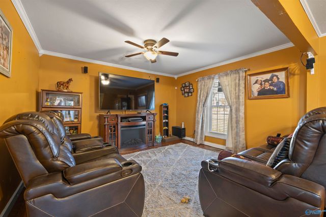 3015 6th Avenue SW, Huntsville, AL 35805