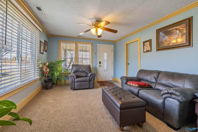 3015 6th Avenue SW, Huntsville, AL 35805