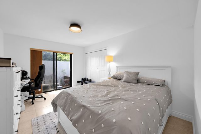 4320 Saint Charles Way, Boca Raton, FL 33434