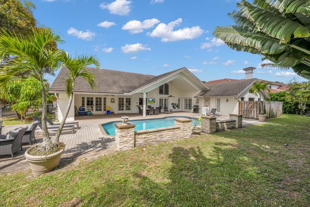 4320 Saint Charles Way, Boca Raton, FL 33434