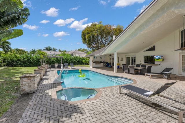 4320 Saint Charles Way, Boca Raton, FL 33434