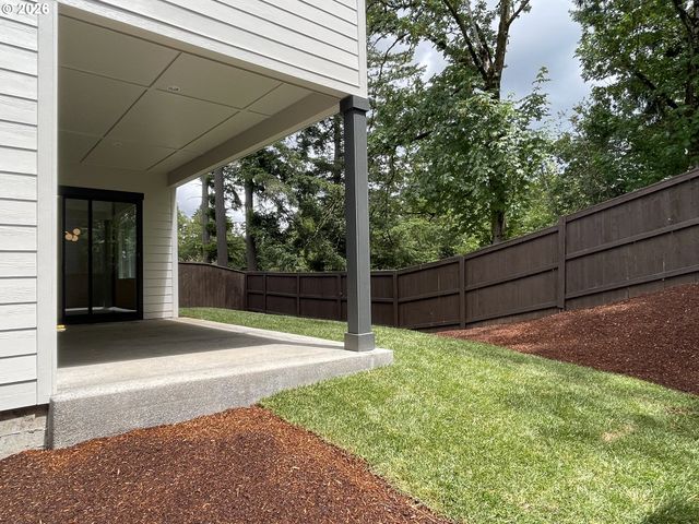 4826 N ADAMS St 110, Camas, WA 98607