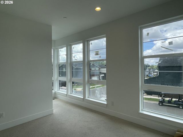 4826 N ADAMS St 110, Camas, WA 98607