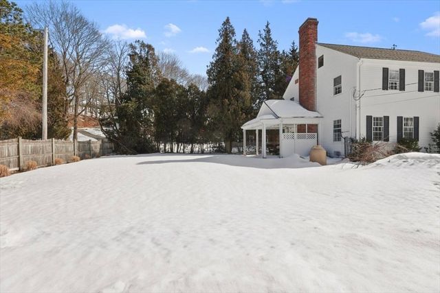 1 Squirrel Hill Lane, Hingham, MA 02043