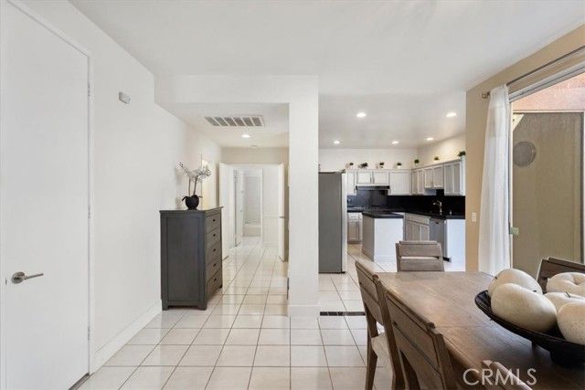 77 Lake Shore Drive, Rancho Mirage, CA 92270