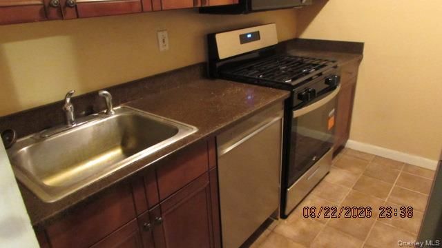 4 Sadore Lane 7J, Yonkers, NY 10710