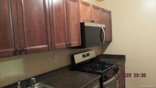 4 Sadore Lane 7J, Yonkers, NY 10710