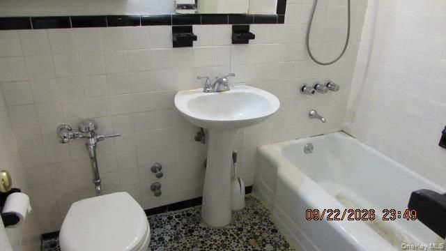 4 Sadore Lane 7J, Yonkers, NY 10710