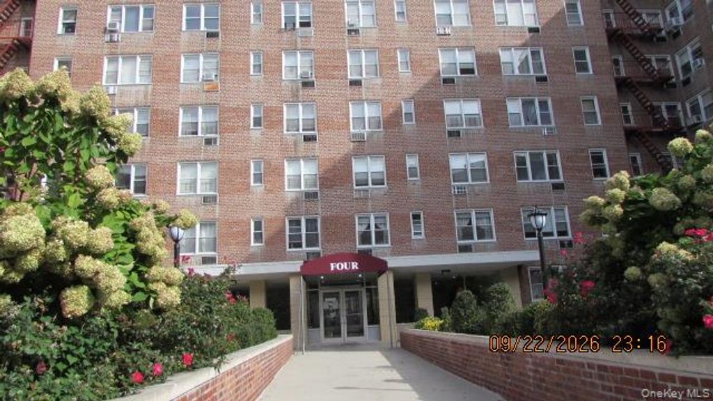 4 Sadore Lane 7J, Yonkers, NY 10710