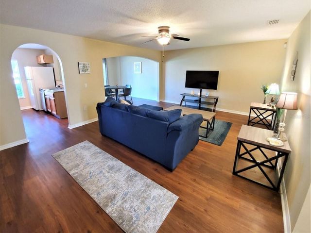 9870 ASHBURN LAKE DRIVE, Tampa, FL 33610