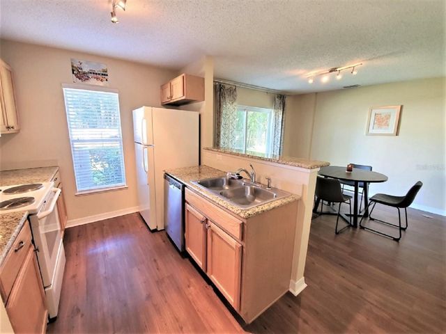9870 ASHBURN LAKE DRIVE, Tampa, FL 33610