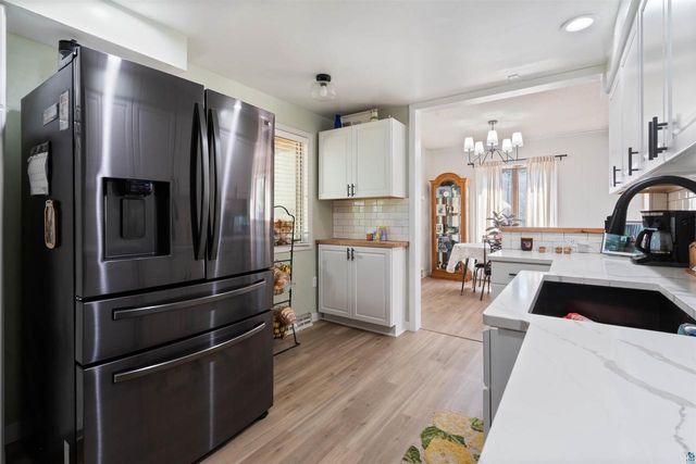 2 Royalton Rd, Superior, WI 55880