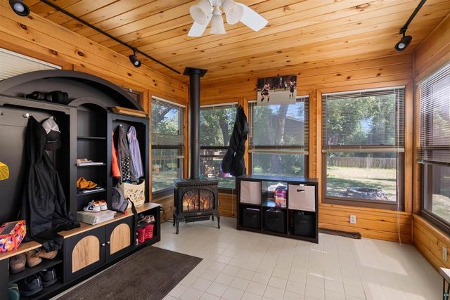 2 Royalton Rd, Superior, WI 55880