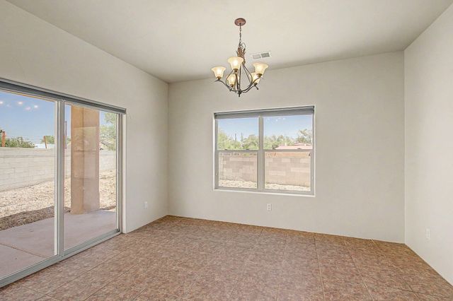 382 Coronado Lane NE, Los Lunas, NM 87031