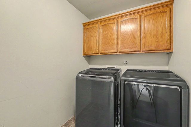 382 Coronado Lane NE, Los Lunas, NM 87031