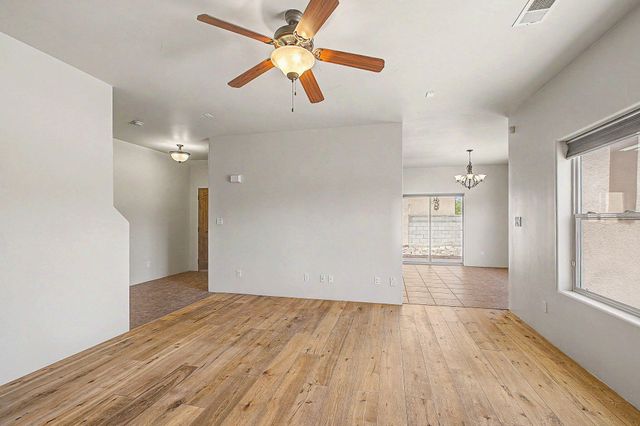 382 Coronado Lane NE, Los Lunas, NM 87031