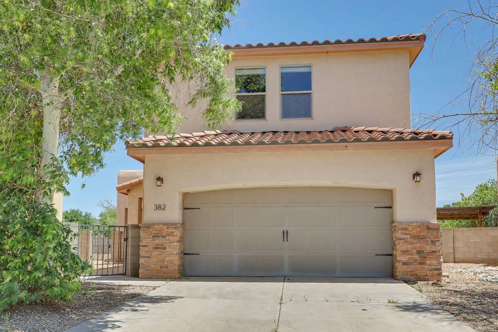 382 Coronado Lane NE, Los Lunas, NM 87031